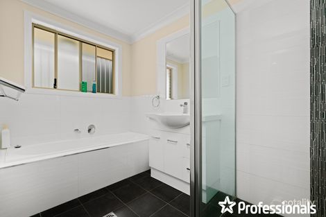 Property photo of 1 Knight Place Llanarth NSW 2795