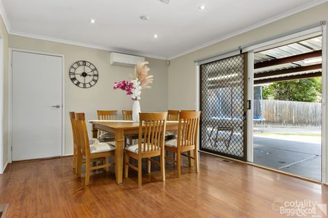 Property photo of 14 Malua Crescent Mill Park VIC 3082