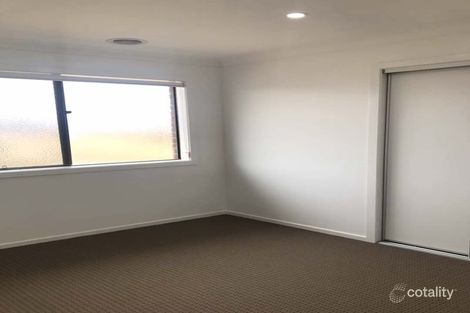 Property photo of 21 Postema Drive Point Cook VIC 3030