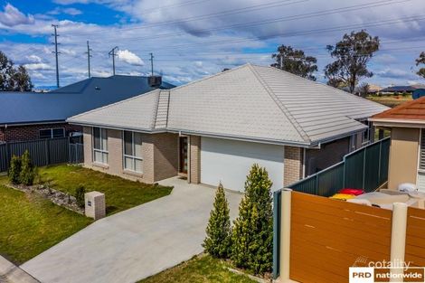 Property photo of 100A The Heights Hillvue NSW 2340