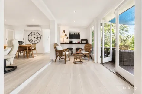 Property photo of 16 Calmwaters Crescent Macleay Island QLD 4184