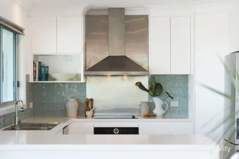 Property photo of 25 Rayner Road Whale Beach NSW 2107