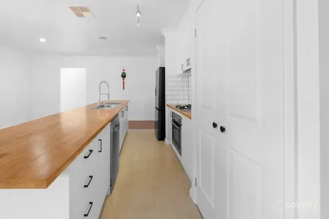 Property photo of 98 Cottage Crescent Kilmore VIC 3764