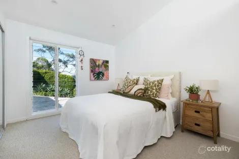 Property photo of 25 Rayner Road Whale Beach NSW 2107