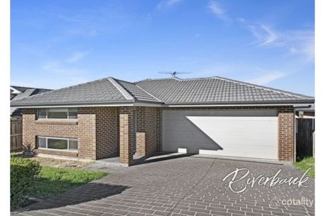 27 Young Cct, Elderslie, NSW 2570