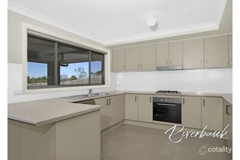 Property photo of 27 Young Circuit Elderslie NSW 2570