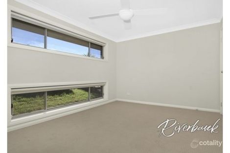 Property photo of 27 Young Circuit Elderslie NSW 2570