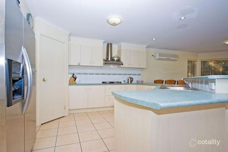 Property photo of 6 Lilydale Place Forest Lake QLD 4078