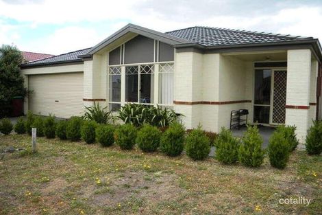 Property photo of 8 Thurvaston Crescent Cranbourne East VIC 3977