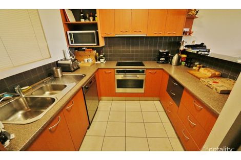 7/70 Norman Cres, Norman Park, QLD 4170