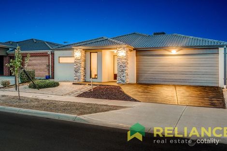Property photo of 22 Cotton Field Way Brookfield VIC 3338