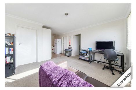 Property photo of 40 Fairmount Crescent Karabar NSW 2620