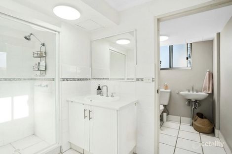 Property photo of 12/3303 Surfers Paradise Boulevard Surfers Paradise QLD 4217