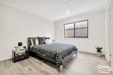 4a Silvester Way, Gledswood Hills, NSW 2557