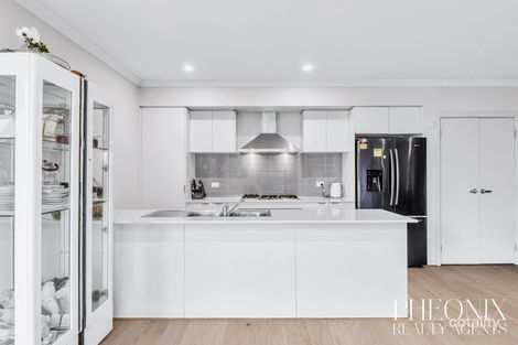 Property photo of 12 Cinnamara Circuit Tarneit VIC 3029