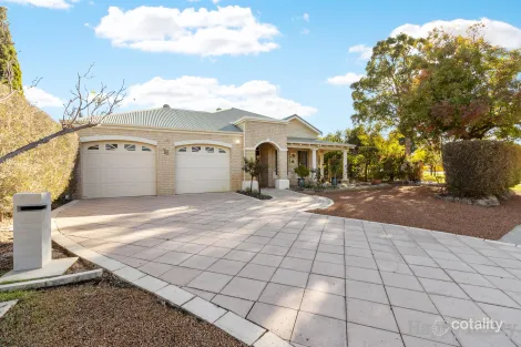 Property photo of 76 Bennett Drive Canning Vale WA 6155