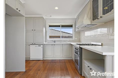 Property photo of 13 Saxon Drive Mooroolbark VIC 3138