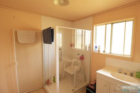Property photo of 6 Banksia Court Morton Vale QLD 4343