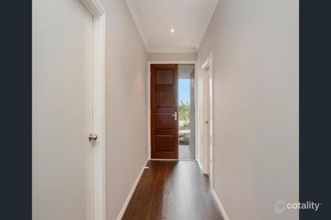 Property photo of 26 Fossilstone Avenue Doreen VIC 3754