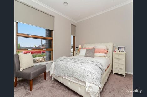 Property photo of 26 Fossilstone Avenue Doreen VIC 3754