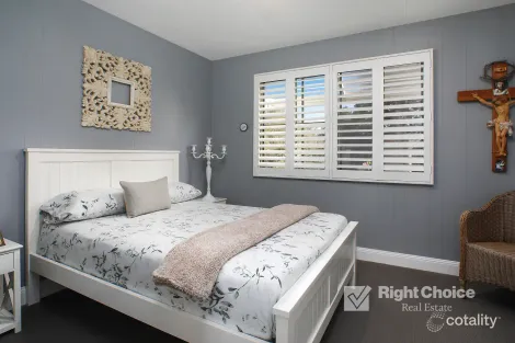 Property photo of 84 Casuarina Crescent Kanahooka NSW 2530