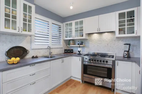 Property photo of 84 Casuarina Crescent Kanahooka NSW 2530