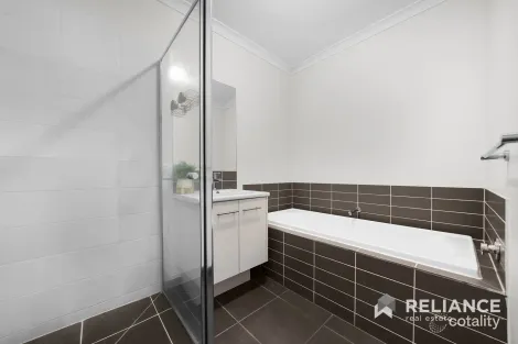 Property photo of 15 Reef Walk Point Cook VIC 3030