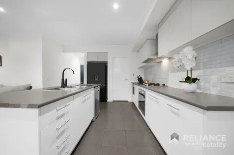 Property photo of 15 Reef Walk Point Cook VIC 3030