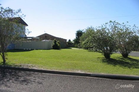 28 Hawaii Ave, Forster, NSW 2428