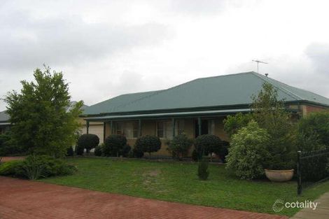 Property photo of 4 Louise Mack Walk Lynbrook VIC 3975