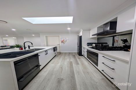 Property photo of 10 Balmain Place Doonside NSW 2767