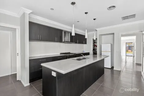 Property photo of 9 Barleycorn Bend Armstrong Creek VIC 3217