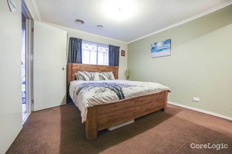 Property photo of 16 Nariel Place Cranbourne West VIC 3977