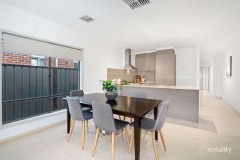 Property photo of 5 St Leonard Drive South Morang VIC 3752