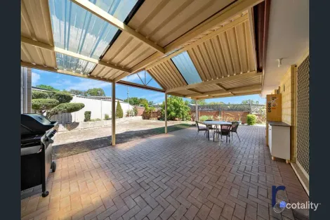 14 Shadwell Ct, Caversham, WA 6055
