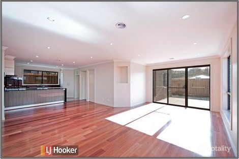 8 Pearl Gibbs Cct, Bonner, ACT 2914