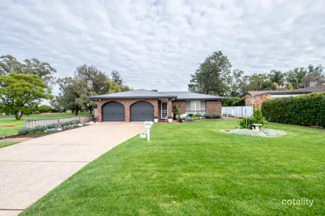 Property photo of 19 Windsor Parade Dubbo NSW 2830