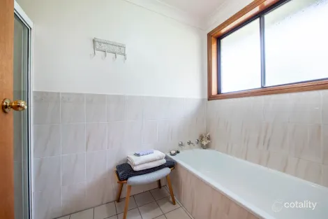 Property photo of 19 Windsor Parade Dubbo NSW 2830