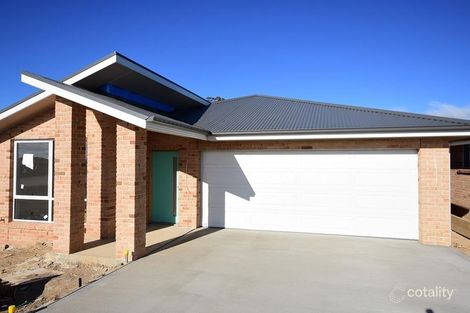 Property photo of 23/23A-25 William Maker Drive Orange NSW 2800