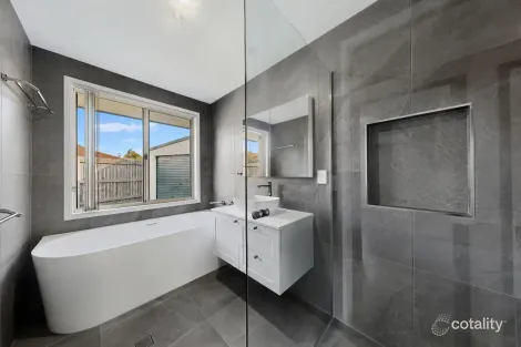 13 CAITLIN CT, DECEPTION BAY, QLD 4508