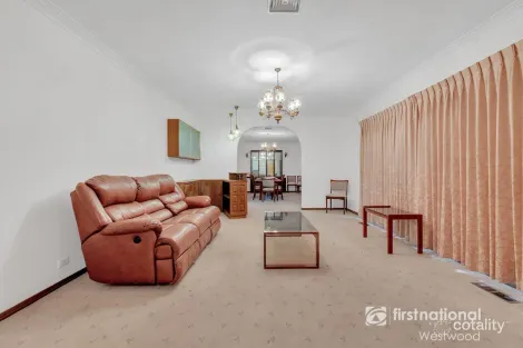 Property photo of 345 Duncans Road Werribee South VIC 3030
