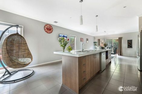 Property photo of 18 Silvan Terrace Greenvale VIC 3059
