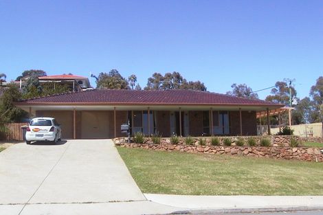 56 Henrietta Ave, Mount Nasura, WA 6112