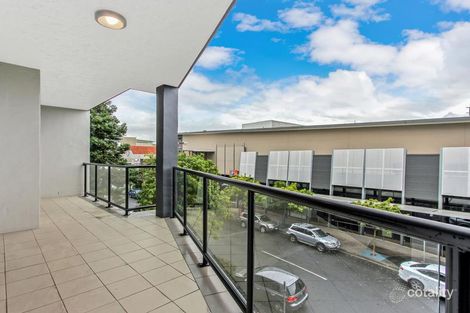 Property photo of 302/20 Sanders Street Upper Mount Gravatt QLD 4122