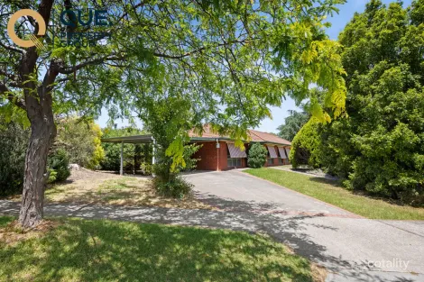 Property photo of 34 Somerset Drive West Albury NSW 2640