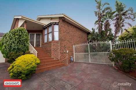 Property photo of 11 Kooluna Court Frankston VIC 3199