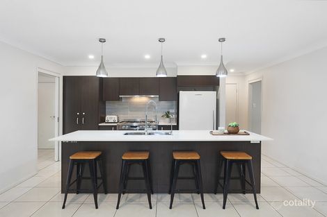 Property photo of 6 Florin Place Wadalba NSW 2259