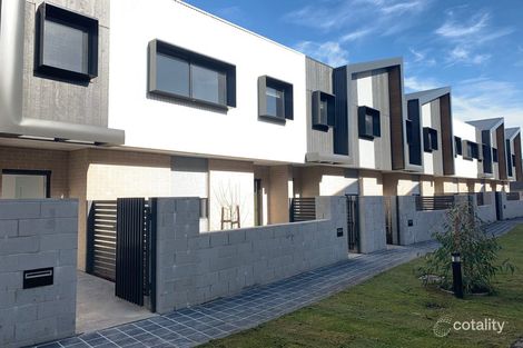 Property photo of 12 Kanuri Way Pakenham VIC 3810