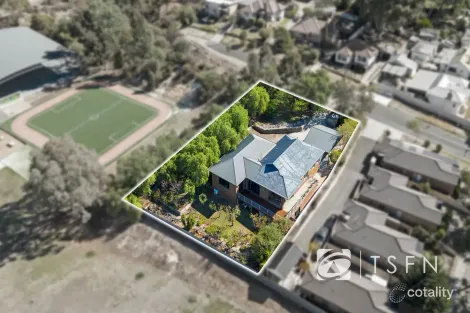 Property photo of 2 Ingleton Street Long Gully VIC 3550