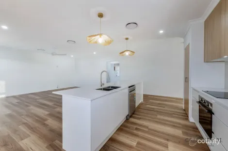 Property photo of 8 Cordell Drive Elliott Heads QLD 4670